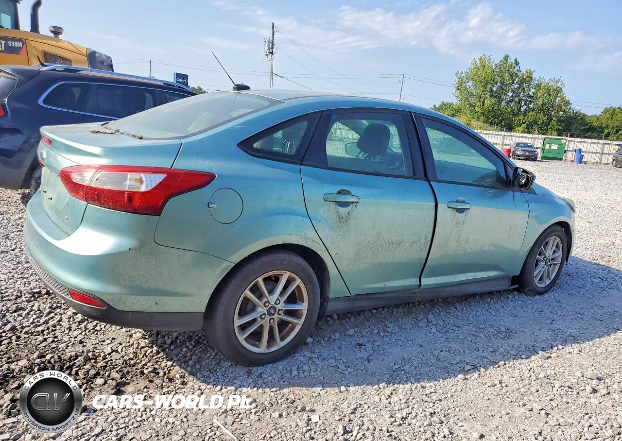 2012 Ford Focus Se VIN:1FAHP3F26CL122153 - 3