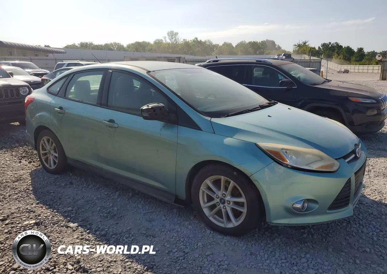 2012 Ford Focus Se VIN:1FAHP3F26CL122153 - 4