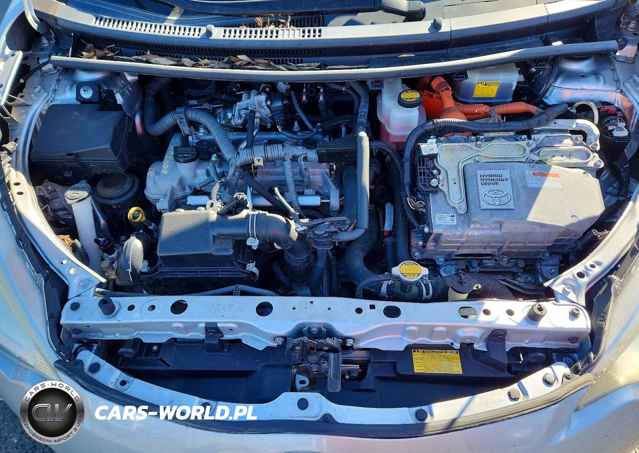 2013 Toyota Prius C One VIN:JTDKDTB34D1051863 - 11