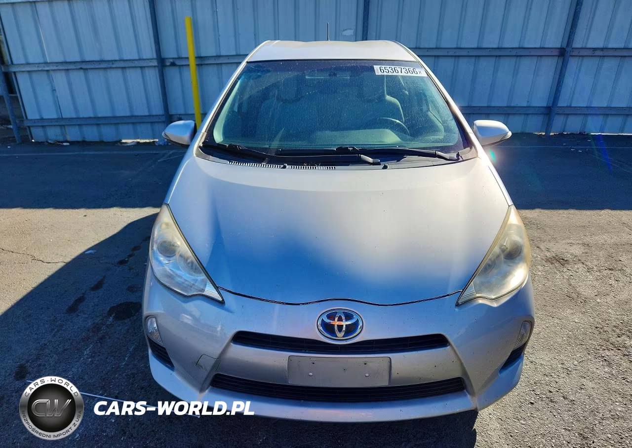 2013 Toyota Prius C One VIN:JTDKDTB34D1051863 - 5