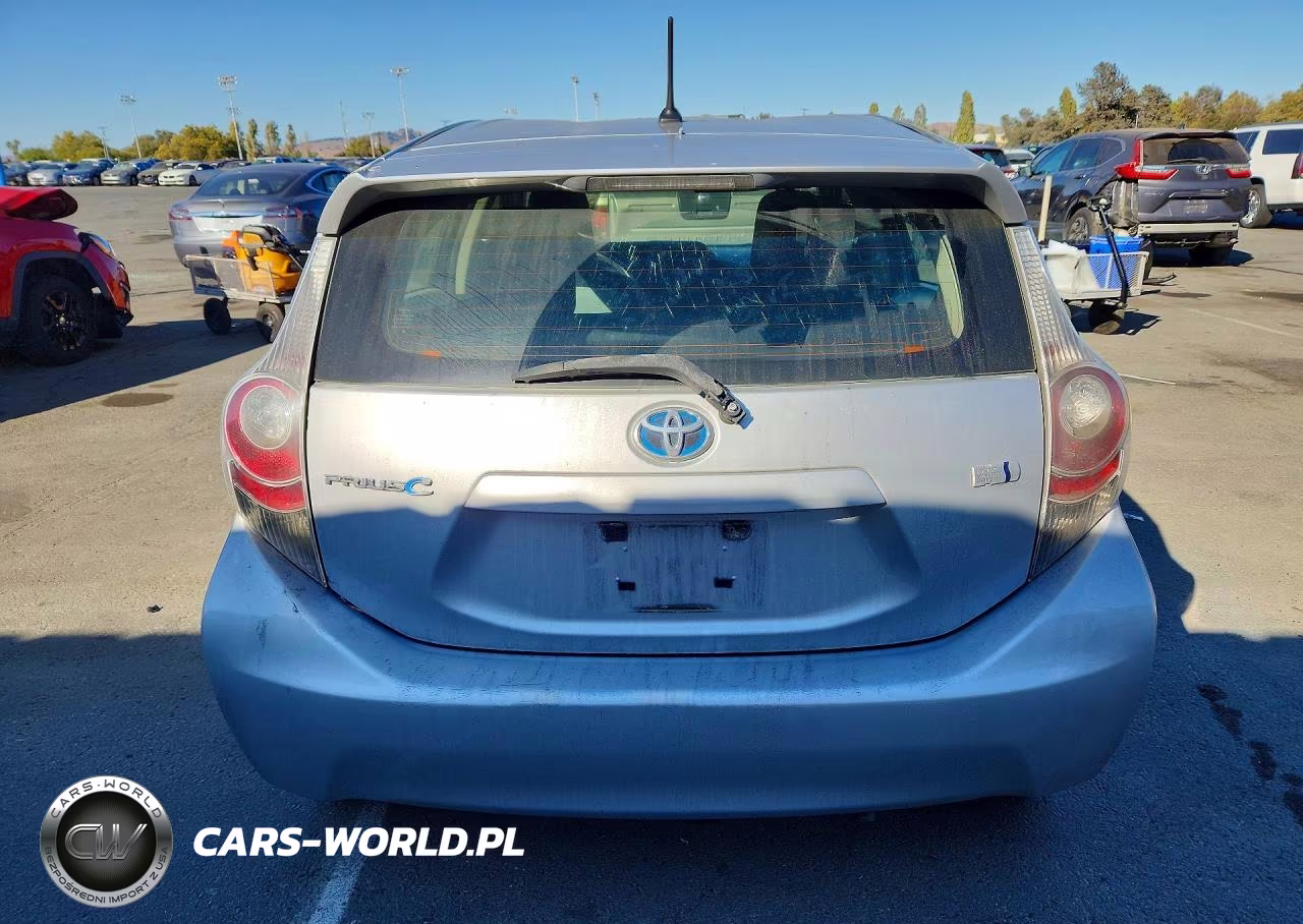 2013 Toyota Prius C One VIN:JTDKDTB34D1051863 - 6