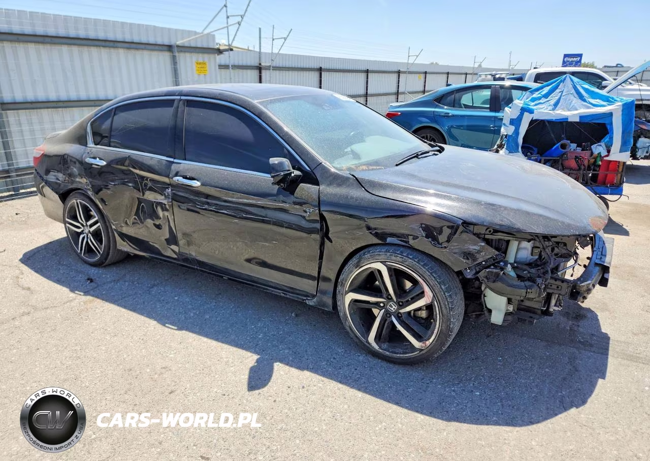 2016 Honda Accord Touring VIN:1HGCR3F94GA031672 - 4