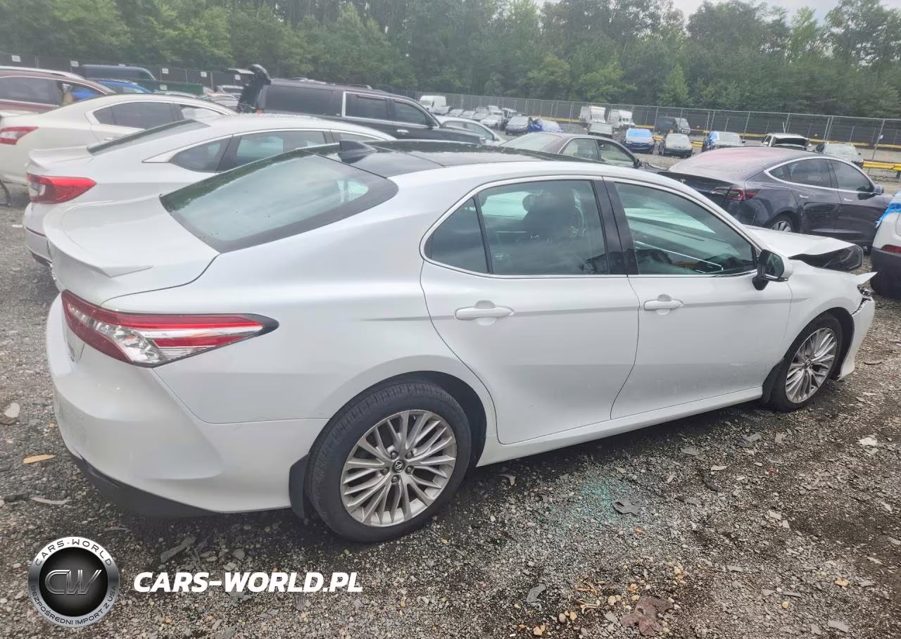 2018 Toyota Camry Xle V6 VIN:4T1BZ1HK3JU012224 - 3