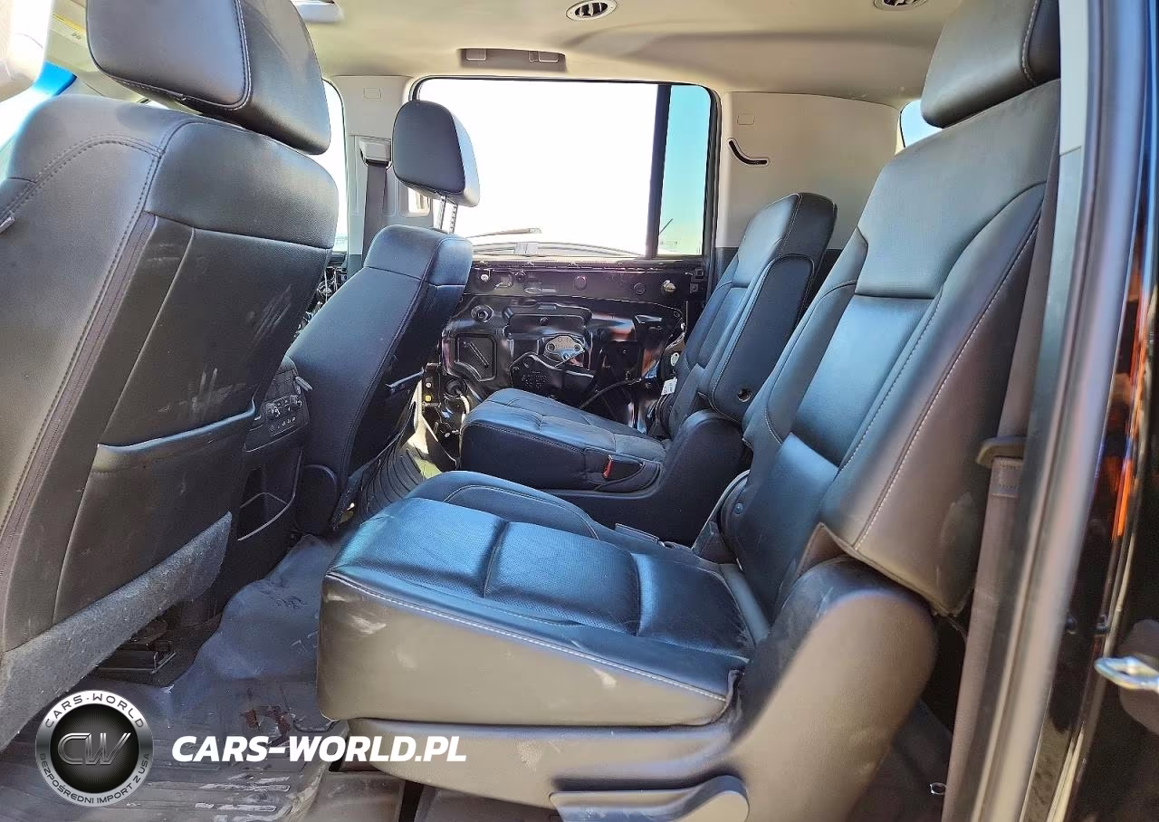 2017 Chevrolet Suburban K1500 Premier VIN:1GNSKJKC3HR284321 - 11