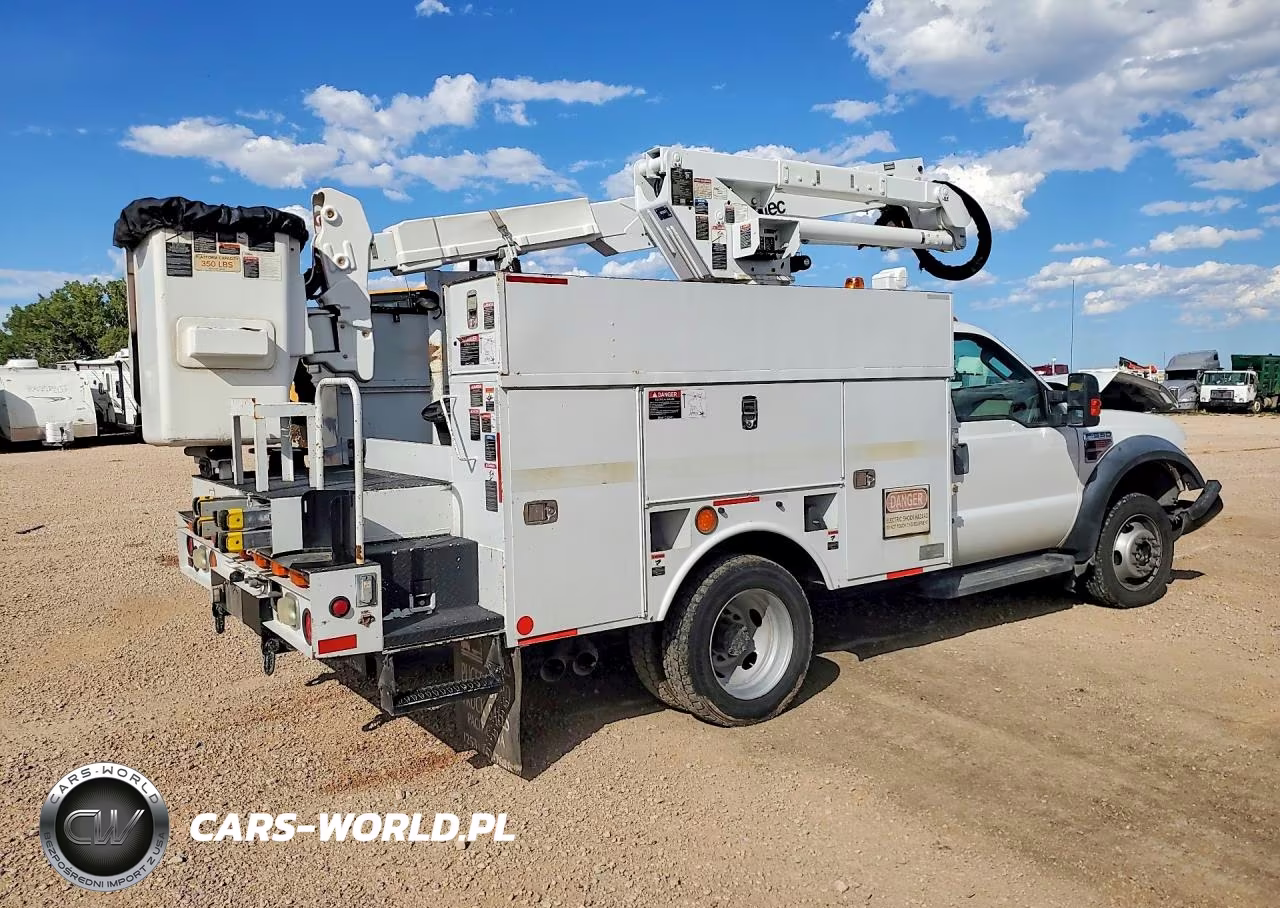 2008 Ford F550 Super Duty Bucket Truck VIN:1FDAF57R98EC14256 - 3