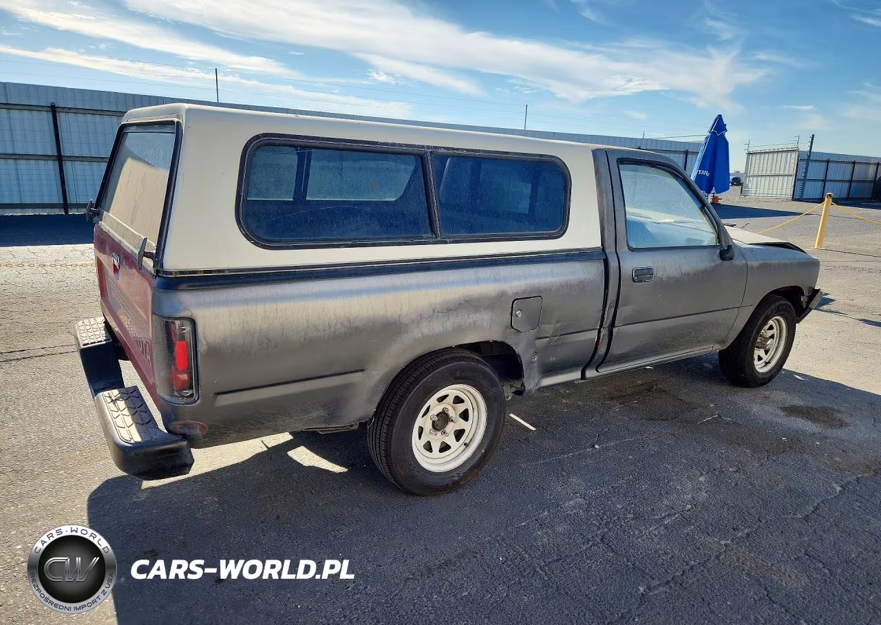1992 Toyota Pickup Base VIN:4TARN81A8NZ011406 - 3