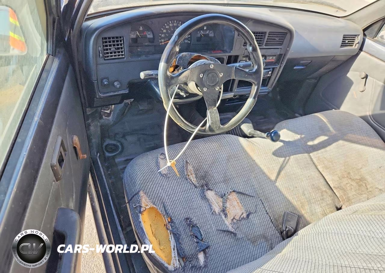 1992 Toyota Pickup Base VIN:4TARN81A8NZ011406 - 8