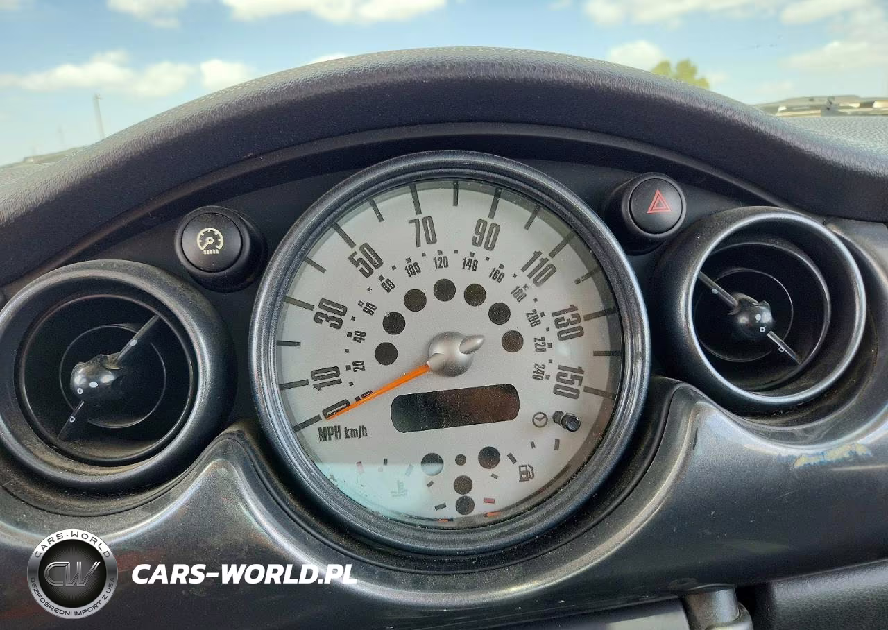 2006 Mini Cooper VIN:WMWRC33566TJ79608 - 9