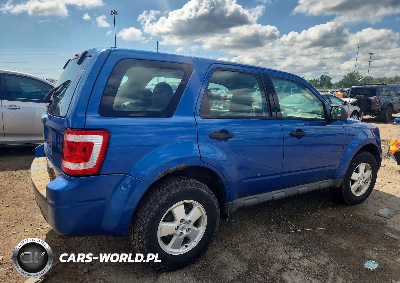 2012 Ford Escape Xls VIN:1FMCU0C76CKA05895 - 3