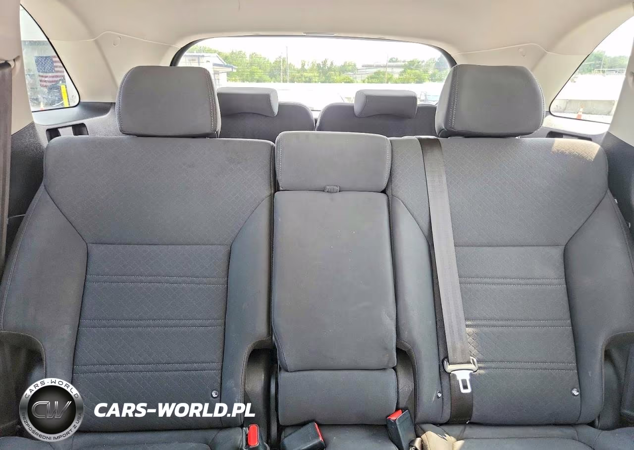 2020 Kia Sorento S VIN:5XYPG4A59LG615219 - 10