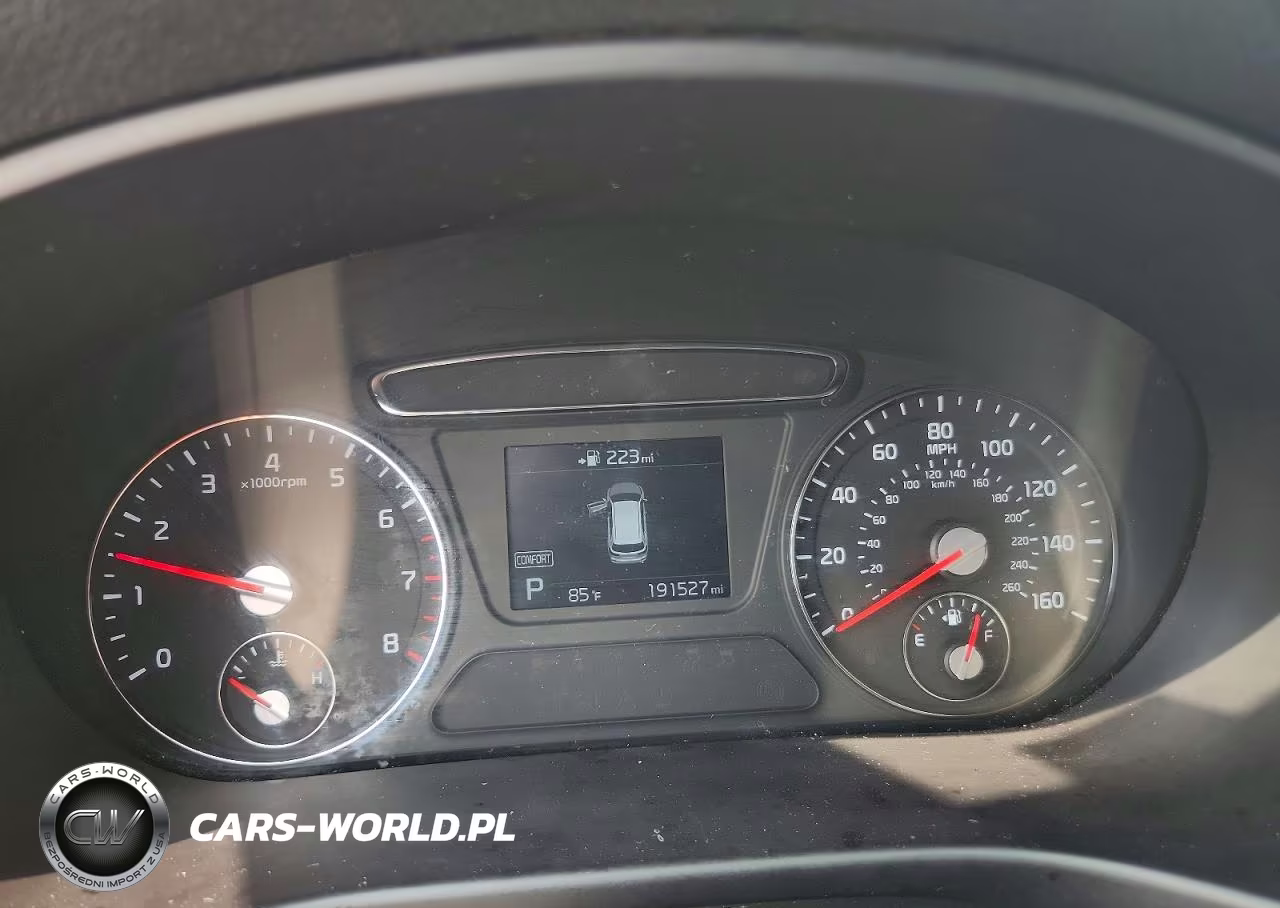2020 Kia Sorento S VIN:5XYPG4A59LG615219 - 9