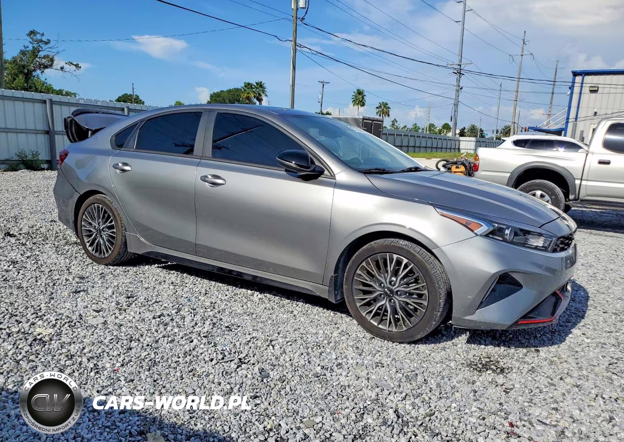 2024 Kia Forte Gt Line VIN:3KPF54AD1RE724739 - 4