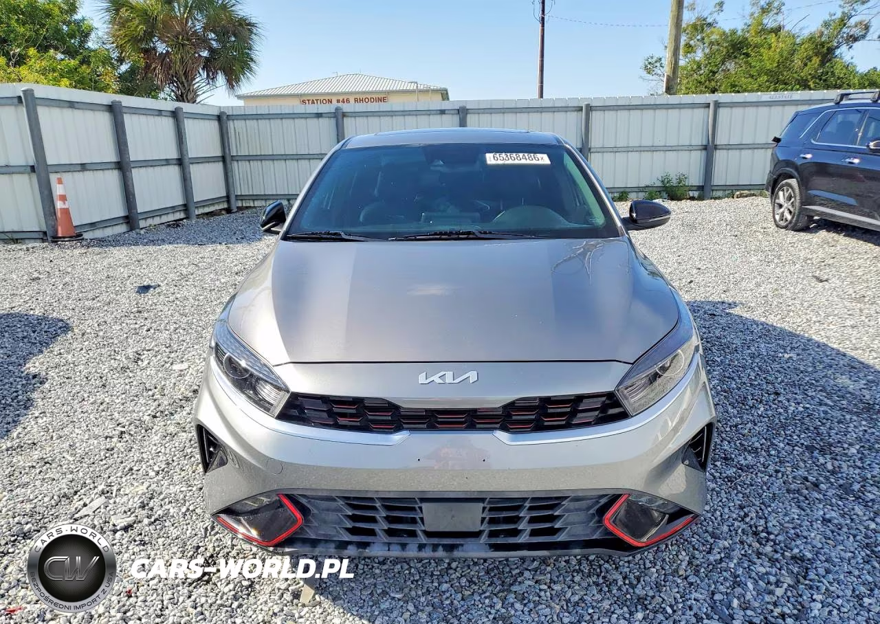 2024 Kia Forte Gt Line VIN:3KPF54AD1RE724739 - 5
