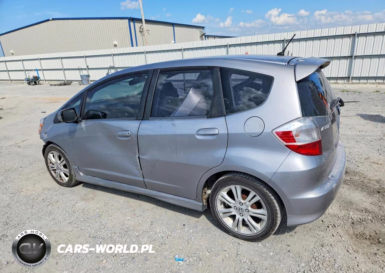 2010 Honda Fit Sport VIN:JHMGE8H40AC028983 - 2
