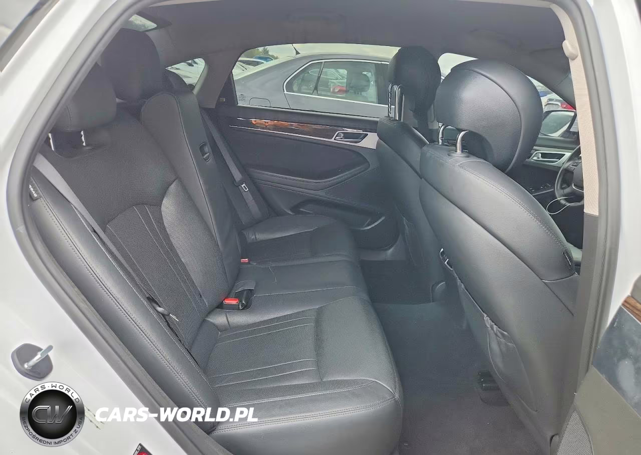 2017 Genesis G80 3.8 VIN:KMHGN4JE3HU210285 - 10