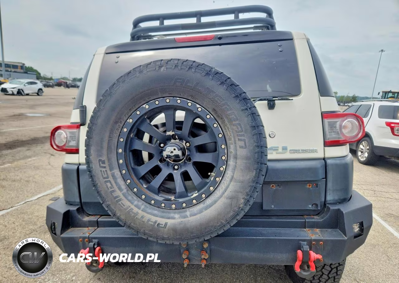 2013 Toyota Fj Cruiser Base VIN:JTEBU4BF2DK157900 - 6
