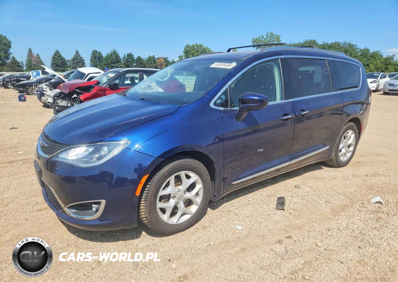 2017 Chrysler Pacifica Touring L Plus