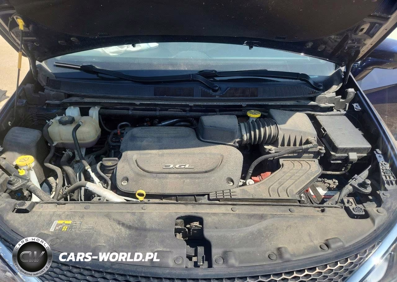 2017 Chrysler Pacifica Touring L Plus VIN:2C4RC1EG8HR635088 - 12