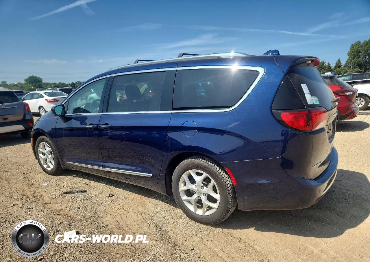 2017 Chrysler Pacifica Touring L Plus VIN:2C4RC1EG8HR635088 - 2