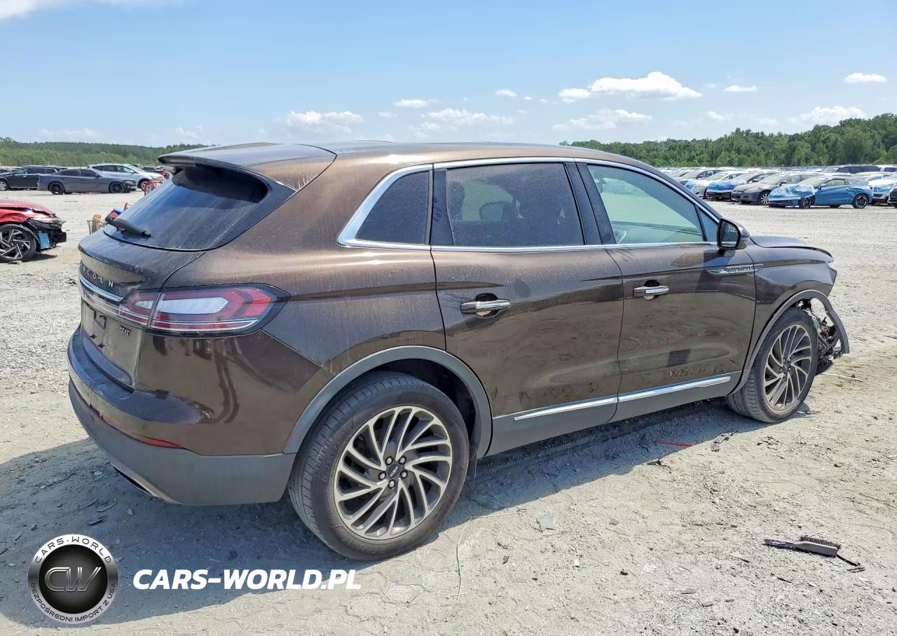 2020 Lincoln Nautilus Reserve VIN:2LMPJ6K95LBL12649 - 3