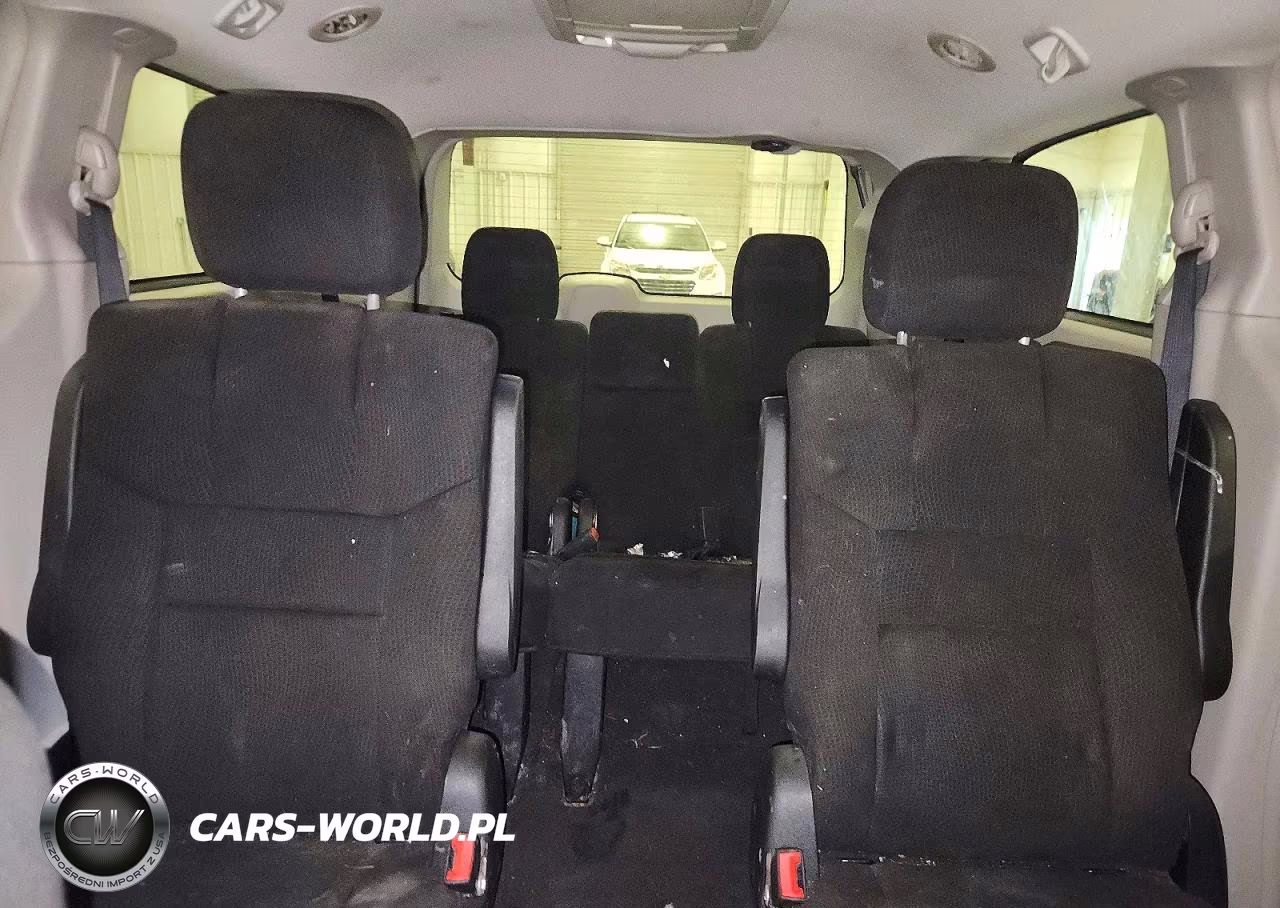 2012 Chrysler Town & Country Touring VIN:2C4RC1BG7CR135209 - 10