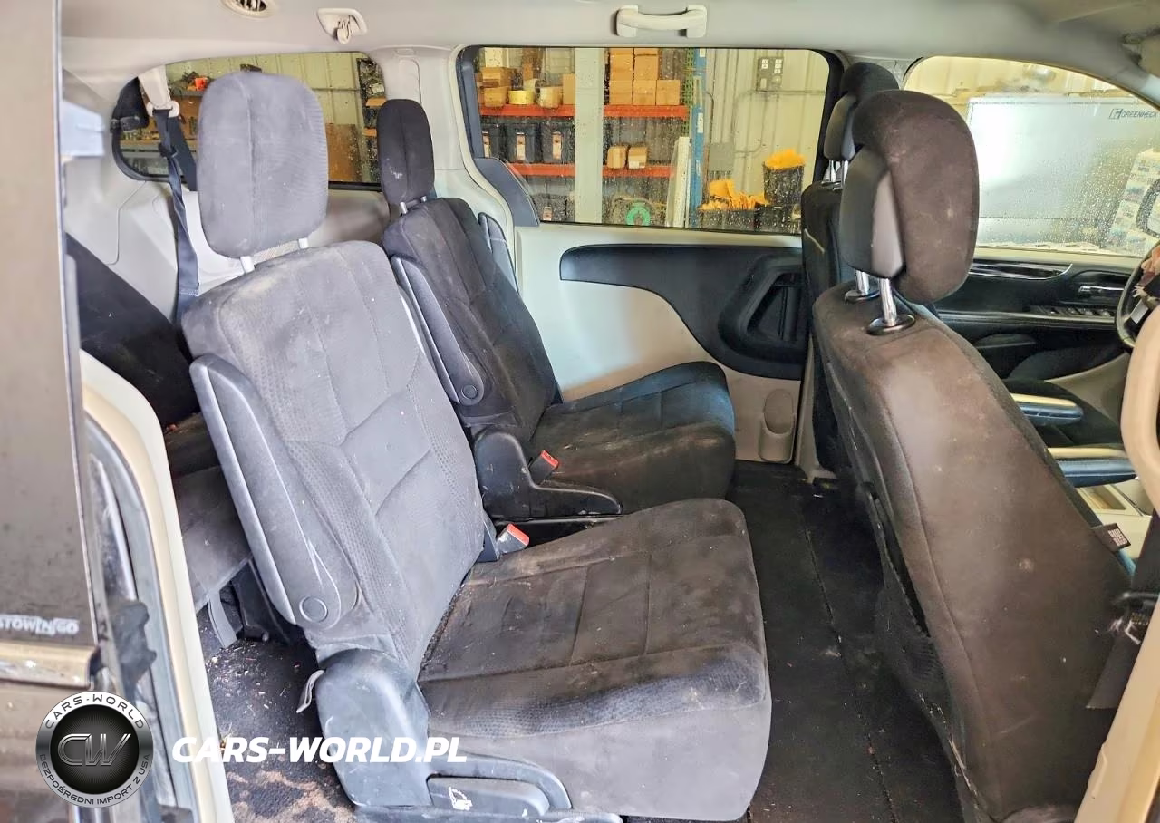 2012 Chrysler Town & Country Touring VIN:2C4RC1BG7CR135209 - 11