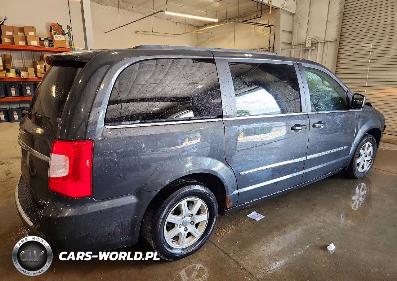 2012 Chrysler Town & Country Touring VIN:2C4RC1BG7CR135209 - 3