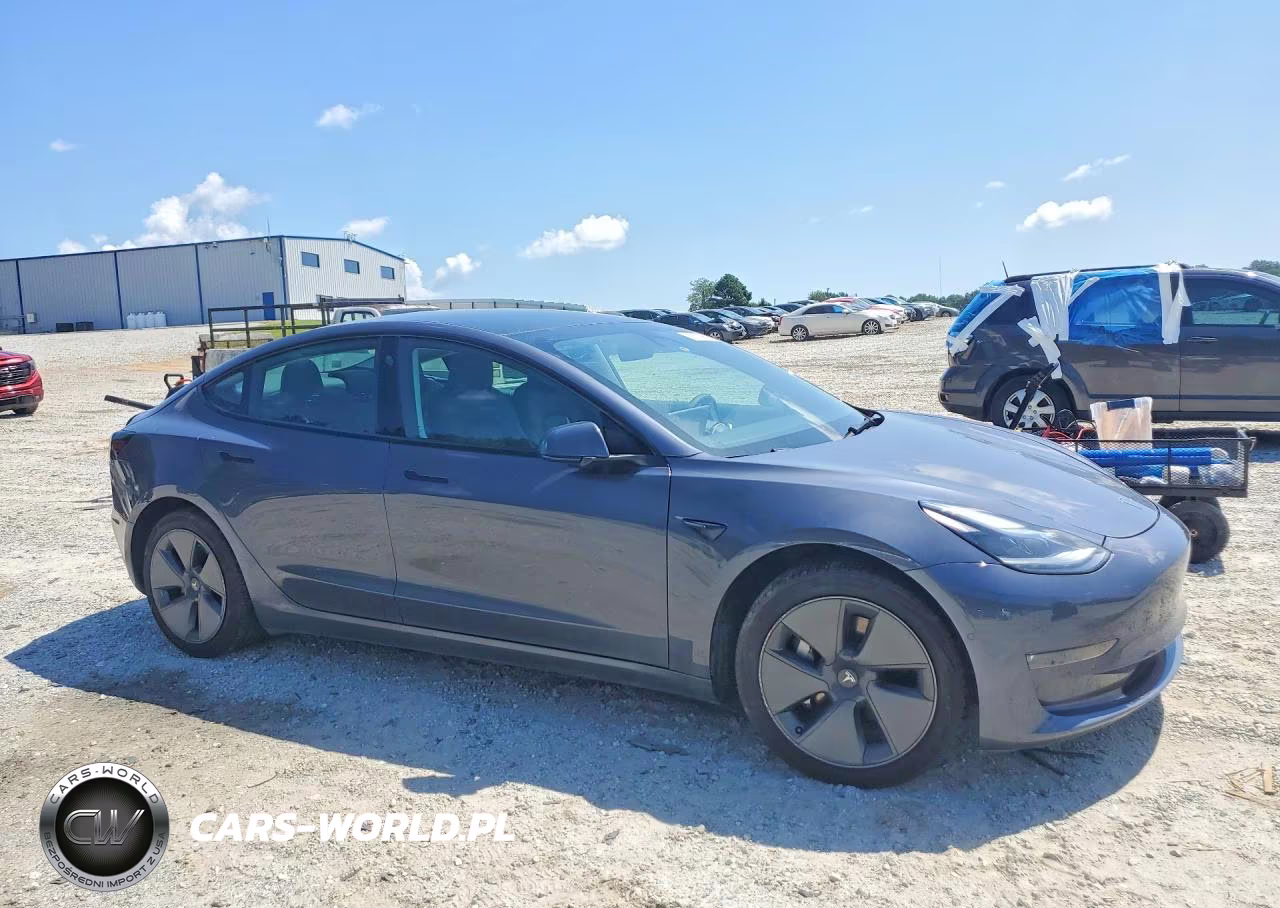 2022 Tesla Model 3 VIN:5YJ3E1EBXNF323818 - 4
