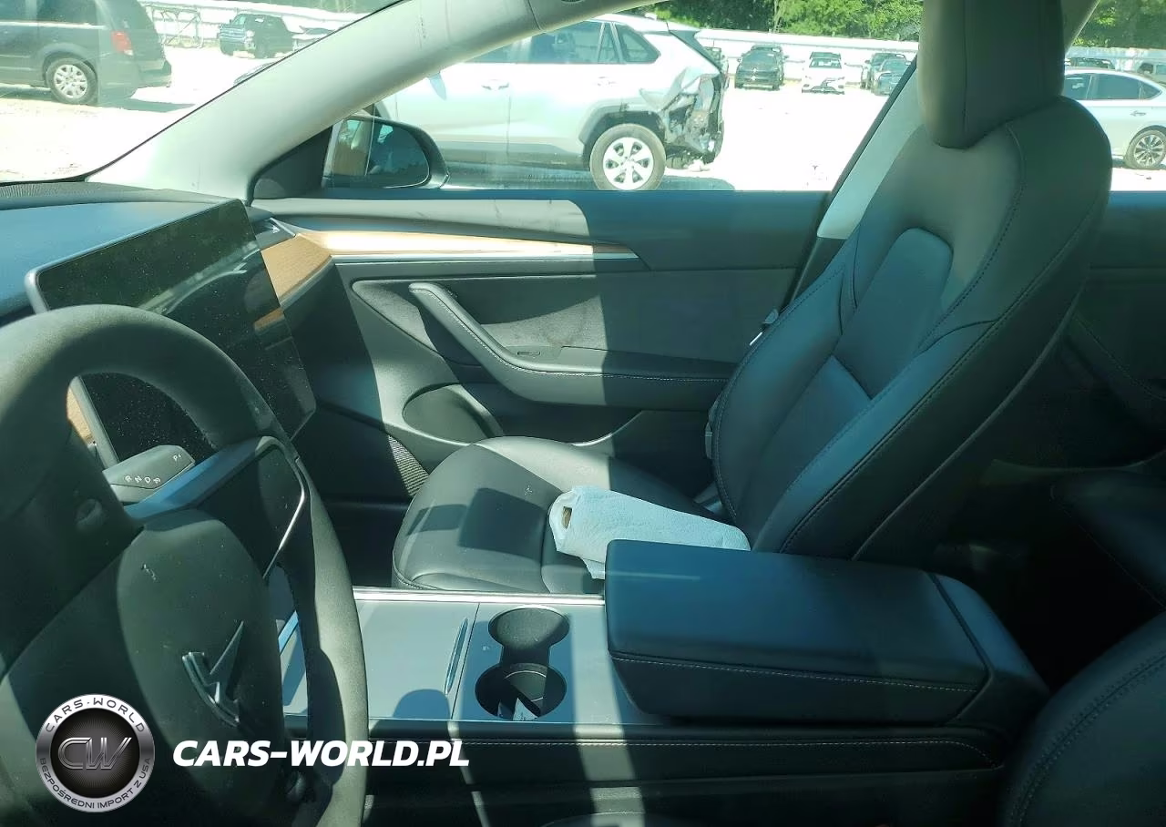 2022 Tesla Model 3 VIN:5YJ3E1EBXNF323818 - 9