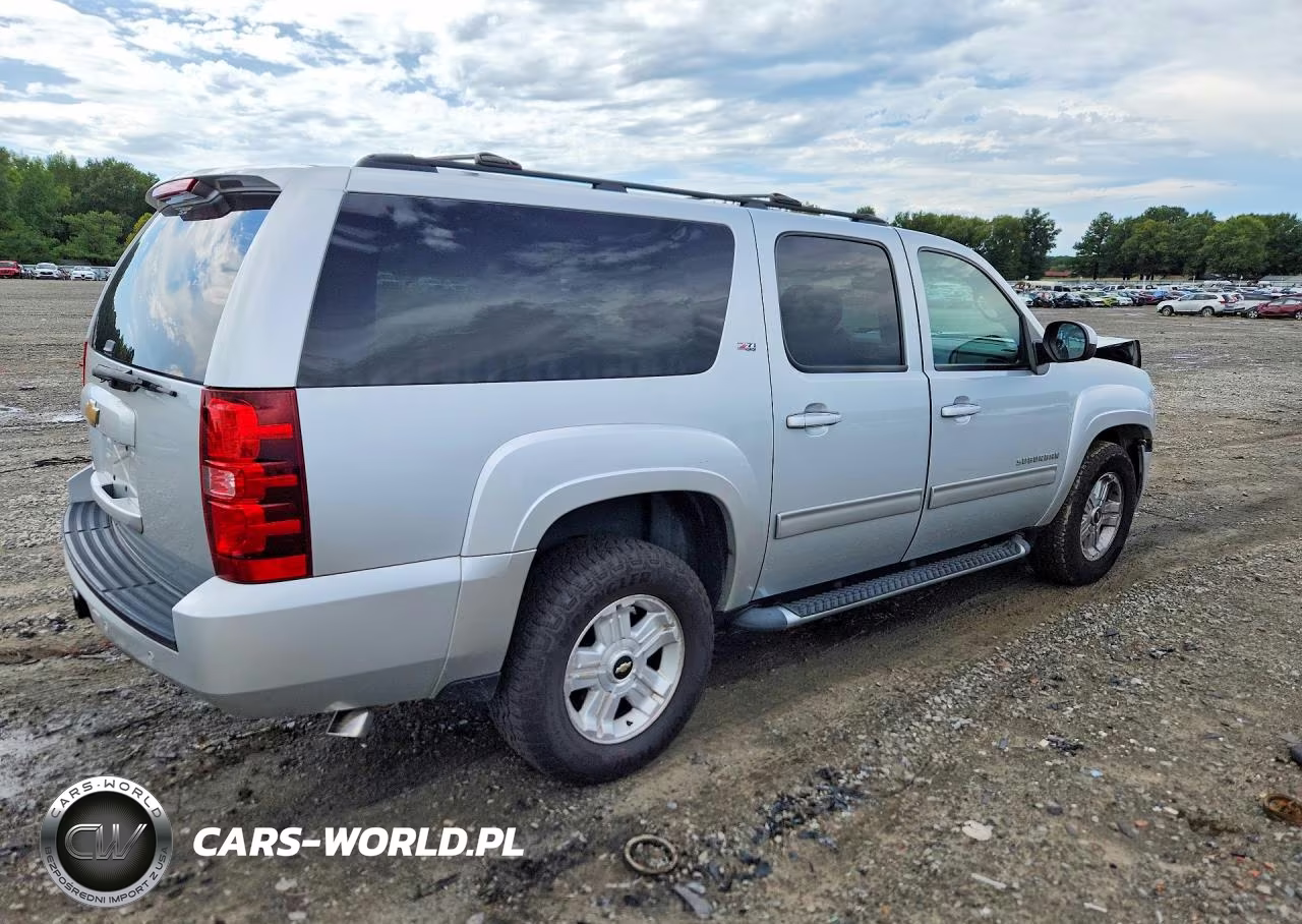2013 Chevrolet Suburban K1500 Lt VIN:1GNSKJE76DR309429 - 3