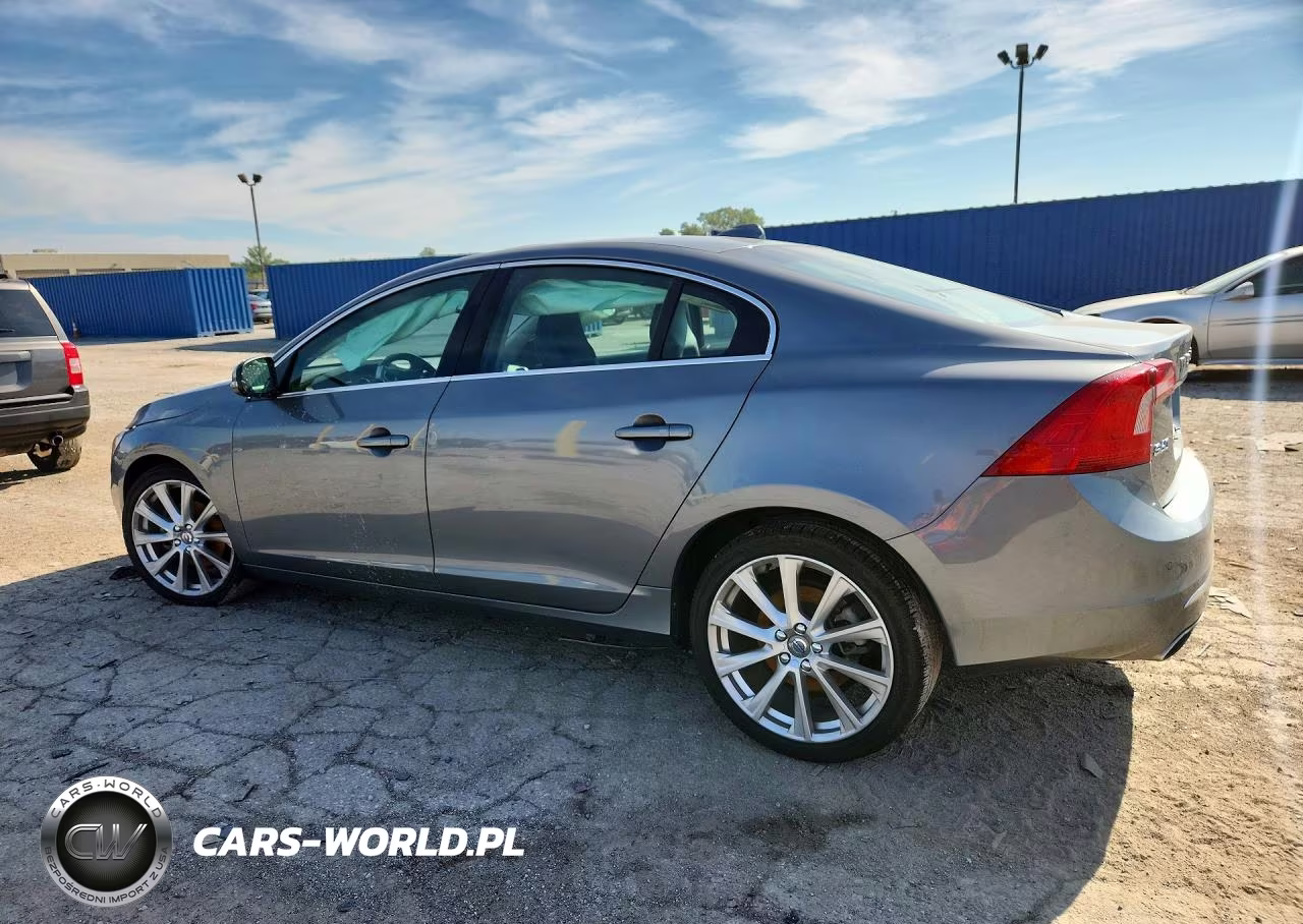 2016 Volvo S60 Platinum VIN:LYV402FM3GB099479 - 2