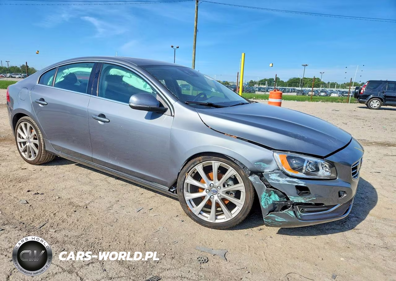 2016 Volvo S60 Platinum VIN:LYV402FM3GB099479 - 4