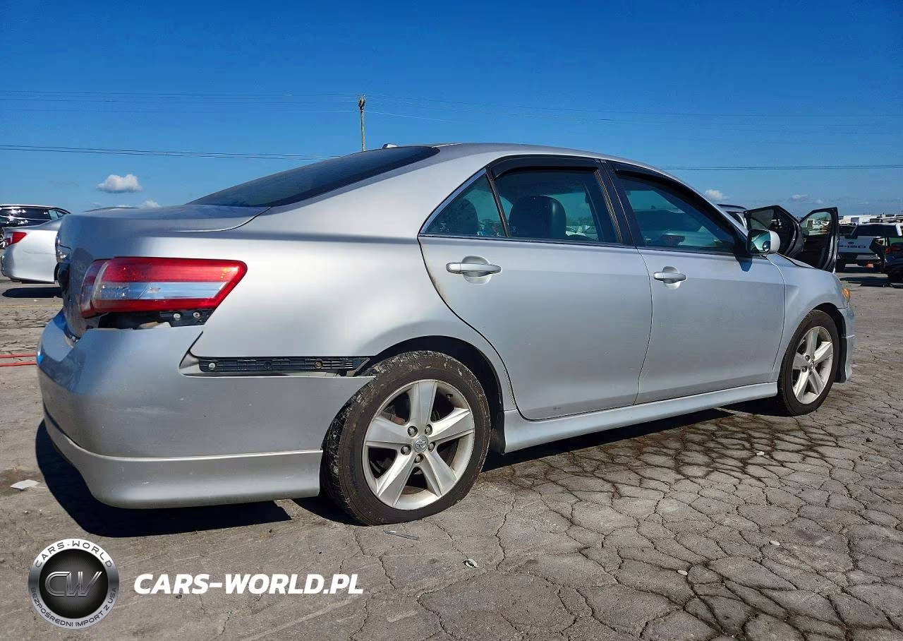 2010 Toyota Camry Se VIN:4T1BF3EK7AU003552 - 3