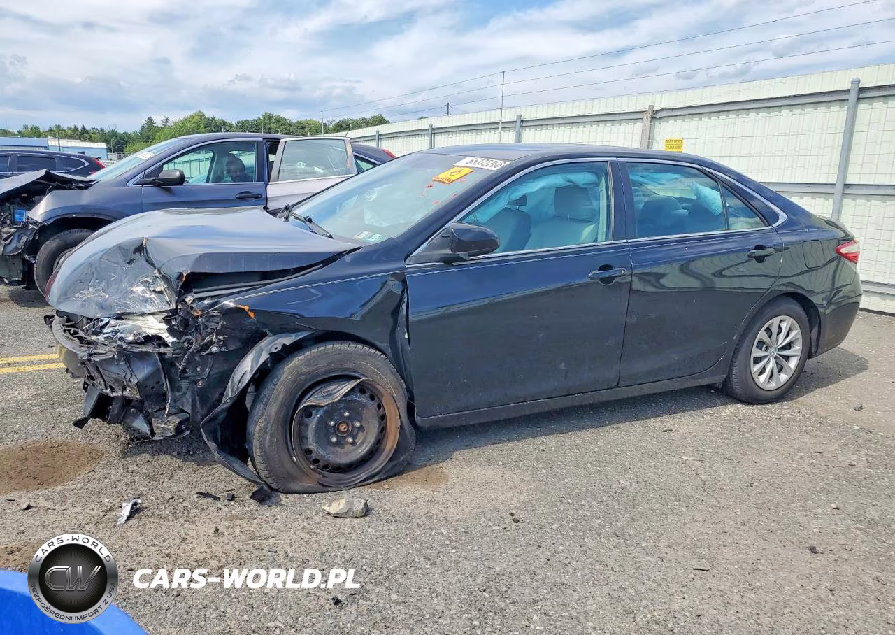 2017 Toyota Camry Le – zdjęcie 1 z 12