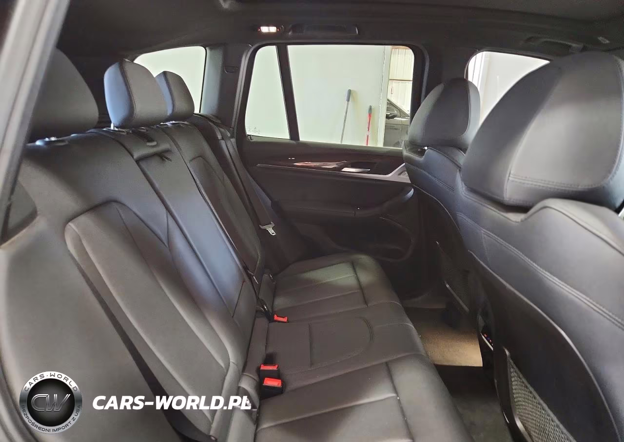 2019 BMW X3 xDrive30I VIN:5UXTR9C58KLE21692 - 11