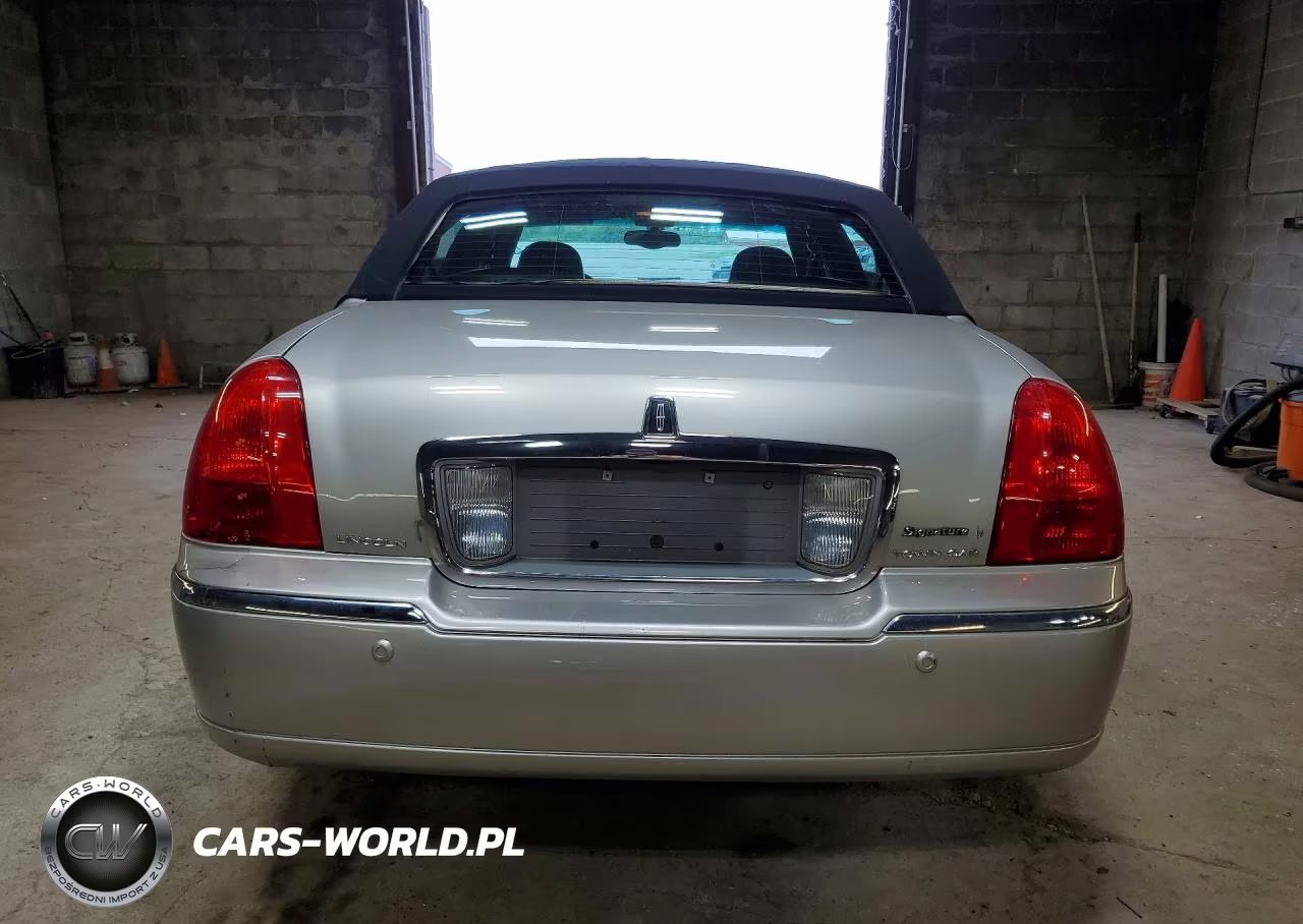 2004 Lincoln Town Car Executive VIN:1LNHM81W94Y615917 - 6
