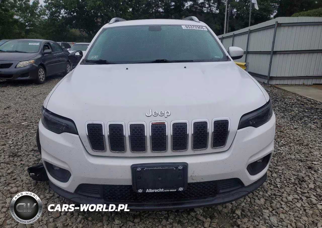 2019 Jeep Cherokee Latitude VIN:1C4PJLCBXKD454682 - 5