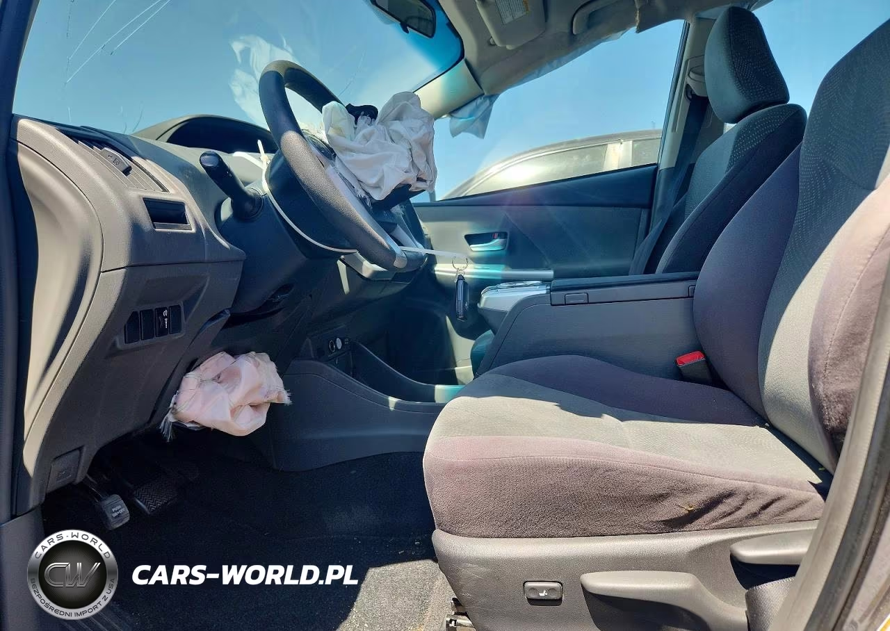 2012 Toyota Prius V Two VIN:JTDZN3EU7C3057904 - 7