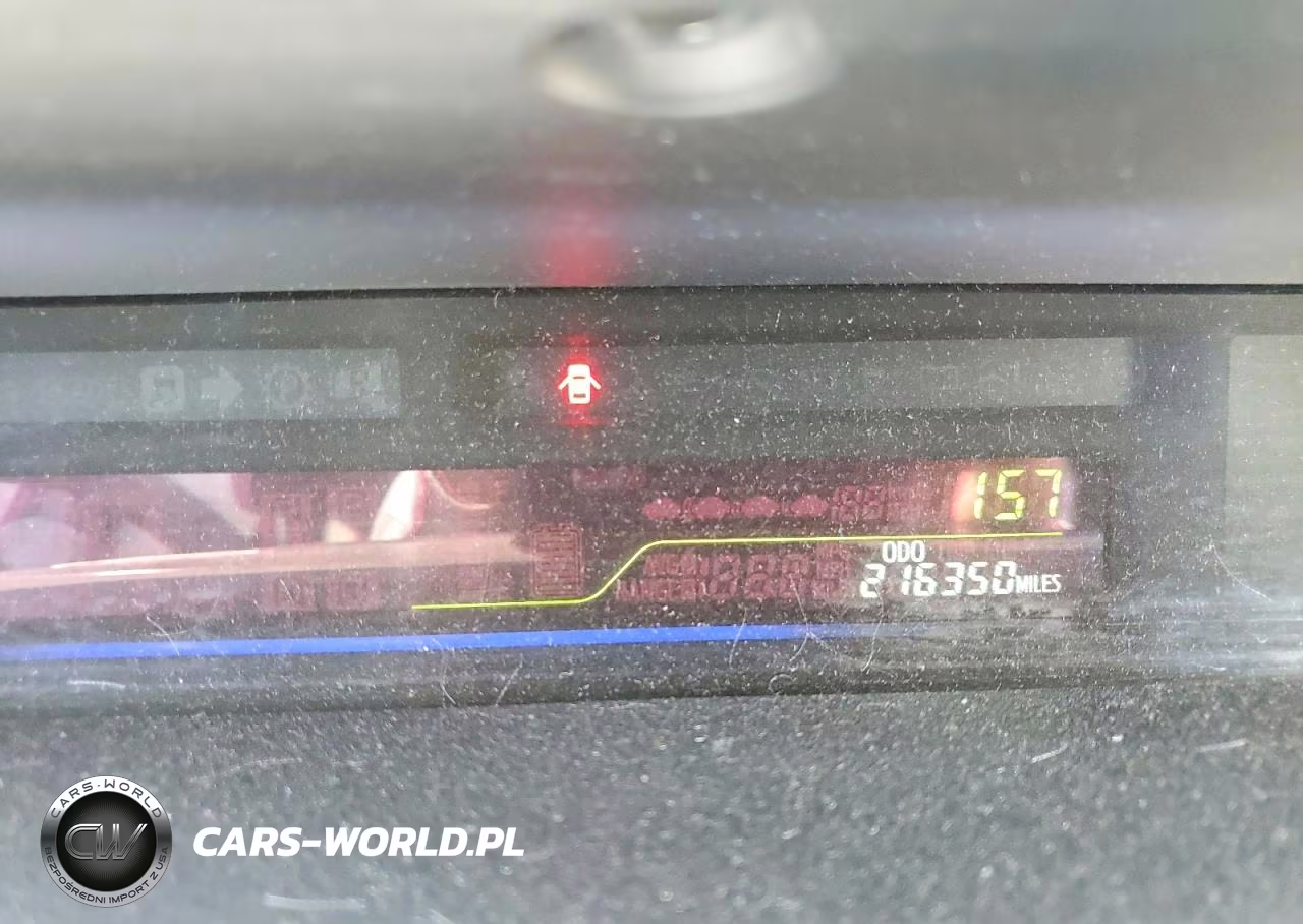 2012 Toyota Prius V Two VIN:JTDZN3EU7C3057904 - 9