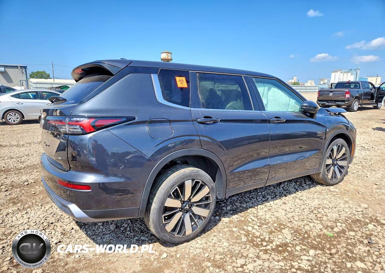 2025 Mitsubishi Outlander Se VIN:JA4J4VA85SZ014169 - 3