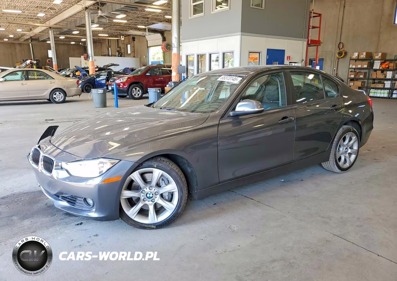 2013 BMW 335 Xi – zdjęcie 1 z 12