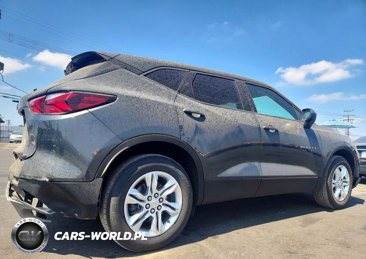 2019 Chevrolet Blazer 1Lt VIN:3GNKBBRA9KS682423 - 3