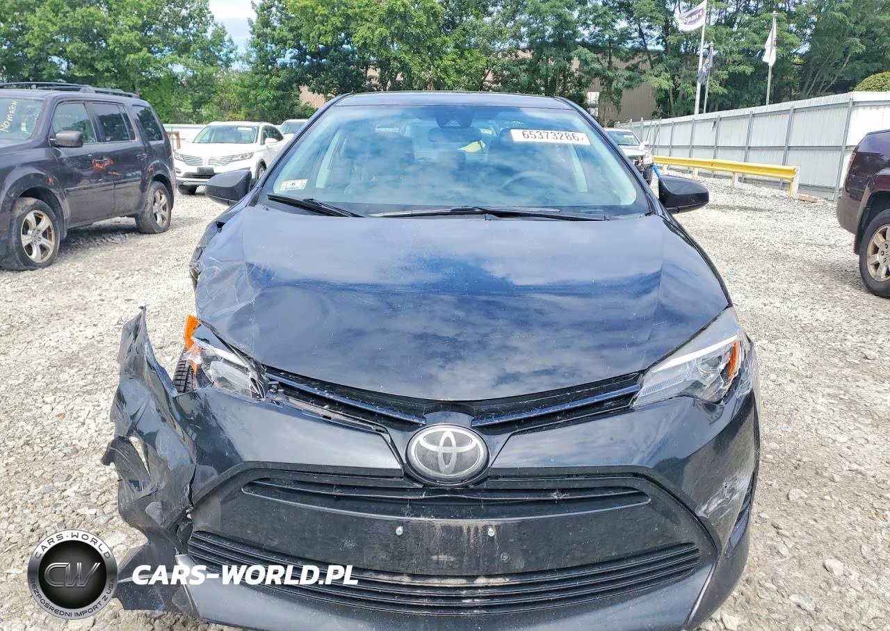 2017 Toyota Corolla Le VIN:2T1BURHEXHC875086 - 5