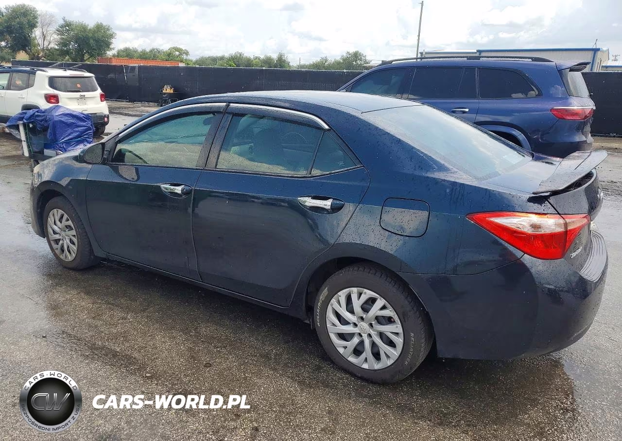 2018 Toyota Corolla Le VIN:5YFBURHE5JP763978 - 2