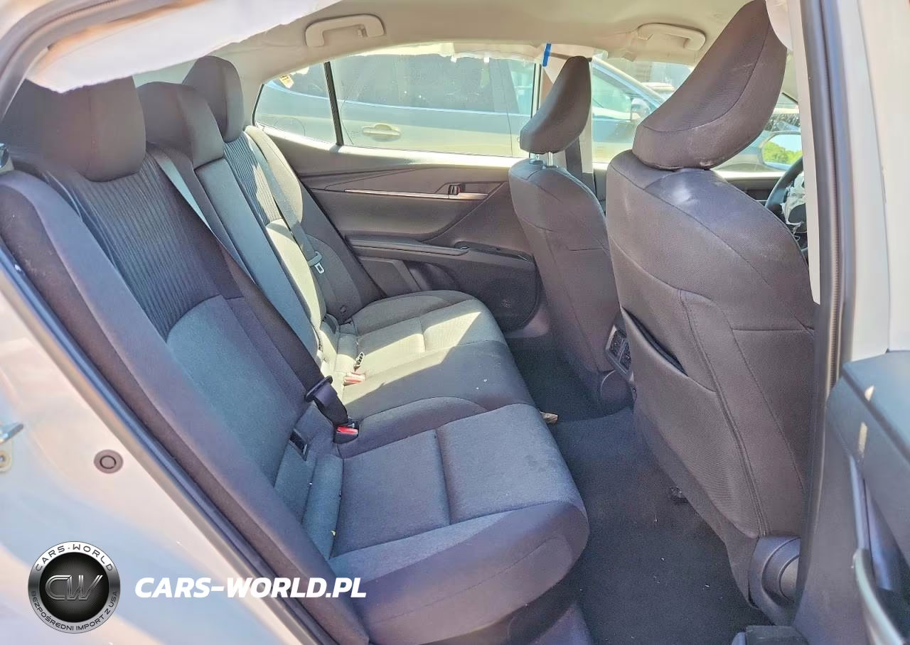2025 Toyota Camry Le VIN:4T1DAACK6SU093311 - 10