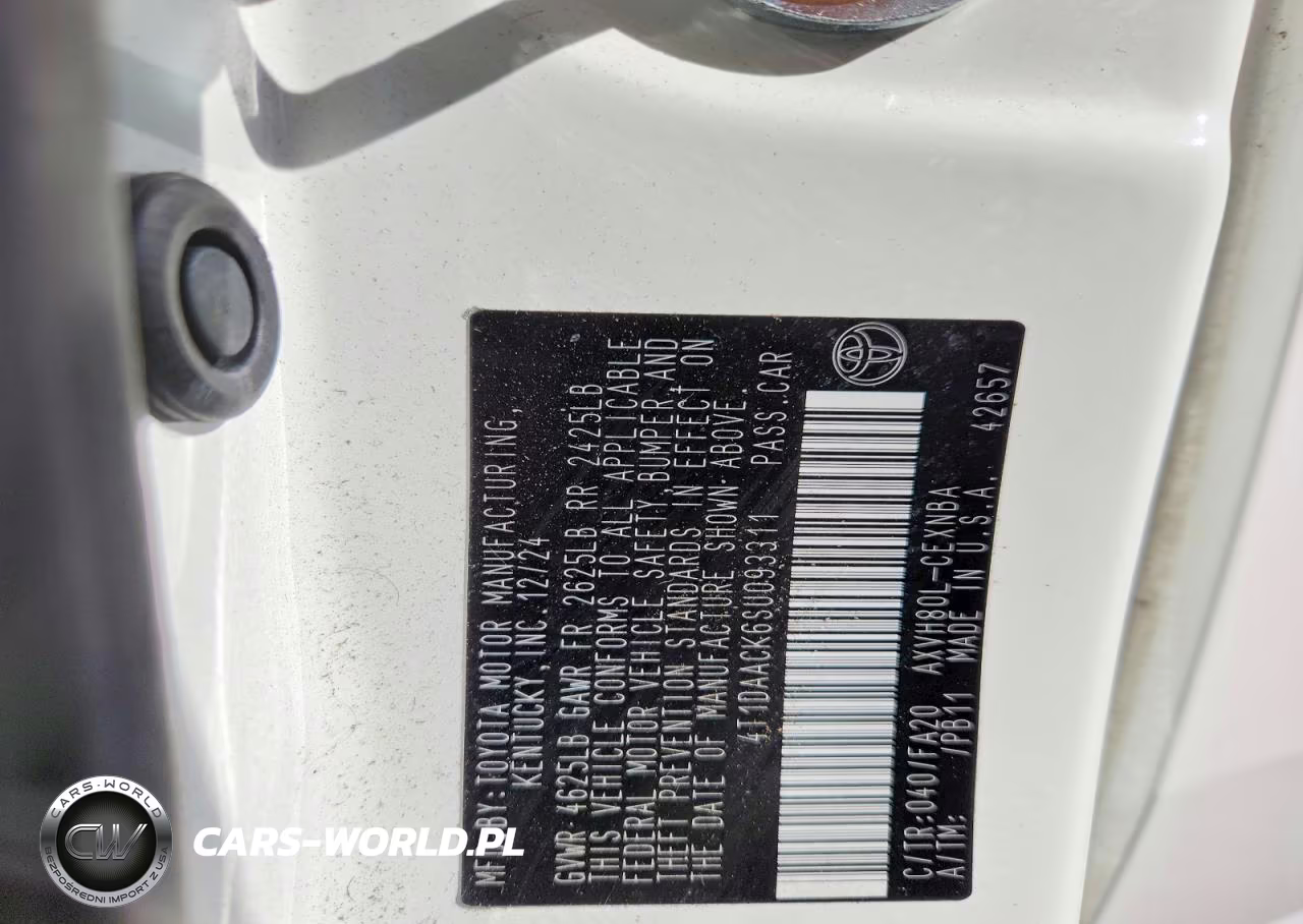 2025 Toyota Camry Le VIN:4T1DAACK6SU093311 - 12