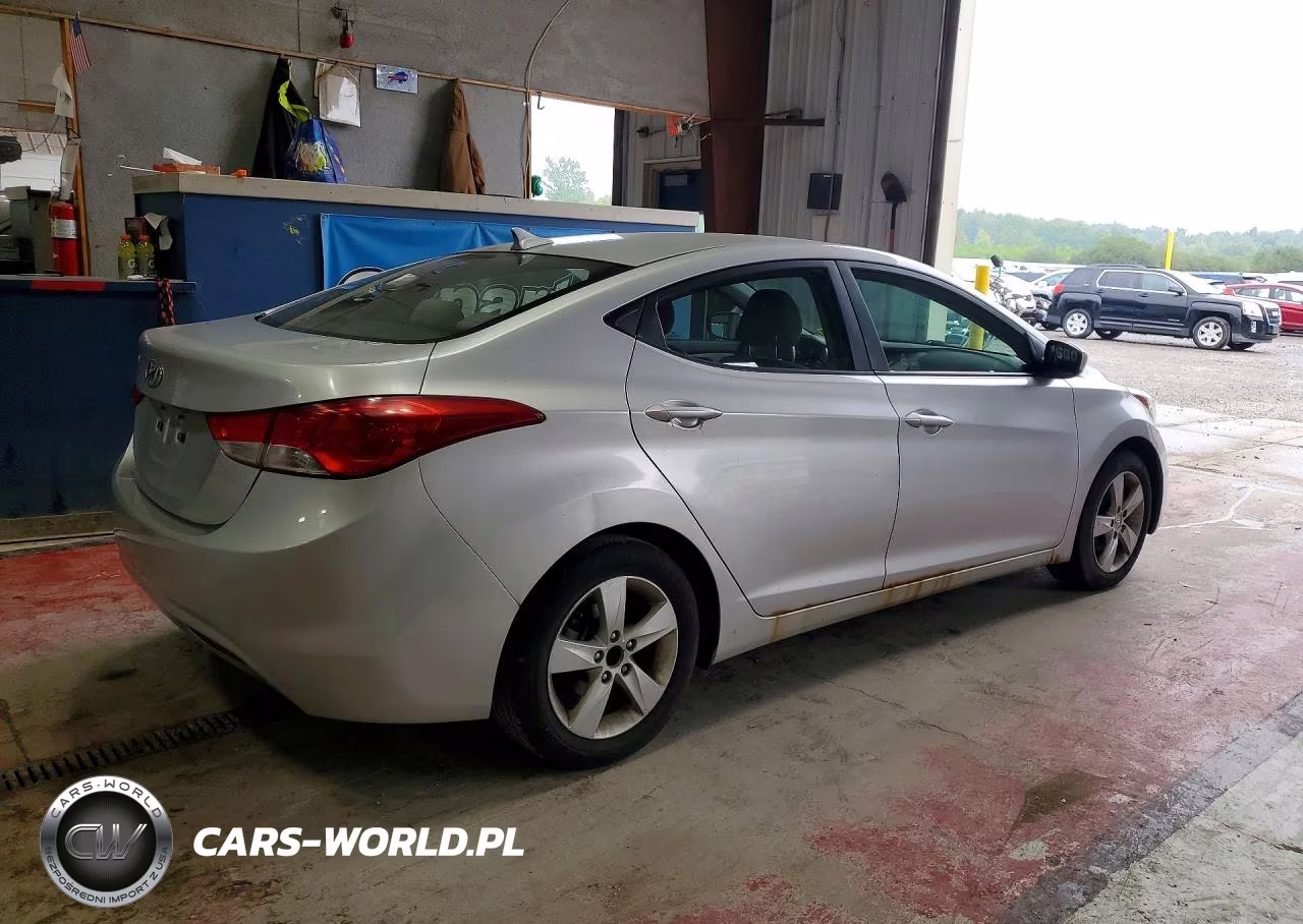 2013 Hyundai Elantra Gls VIN:KMHDH4AE4DU490643 - 3