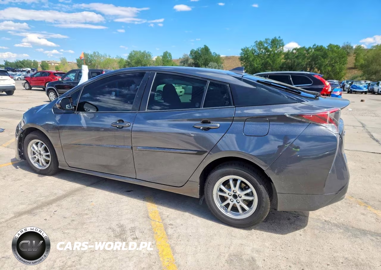 2016 Toyota Prius Three VIN:JTDKARFU4G3025898 - 2
