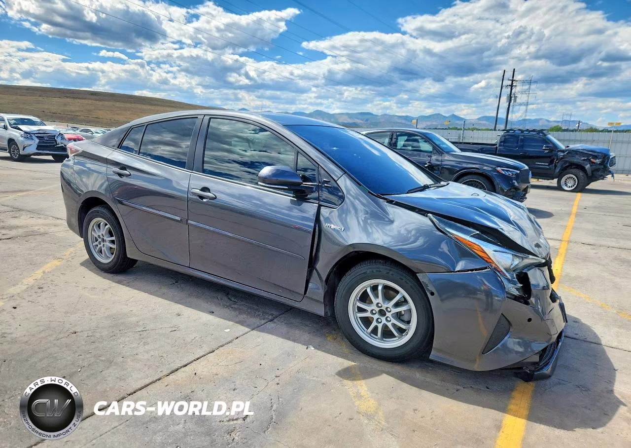 2016 Toyota Prius Three VIN:JTDKARFU4G3025898 - 4