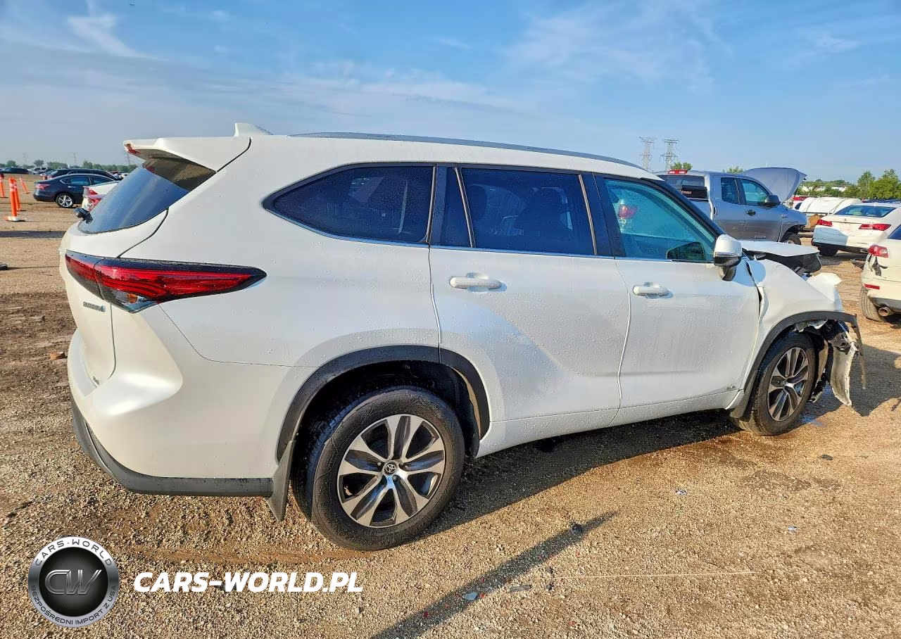 2023 Toyota Highlander Hybrid Xle VIN:5TDKBRCH6PS120112 - 3